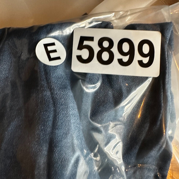 Chicos Blouse Womens 1 (MEDIUM) Chambray Lace Button Up Top Blue - Picture 14 of 14